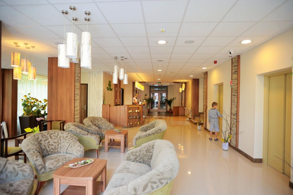 Park Hotel Gyula Exterior photo